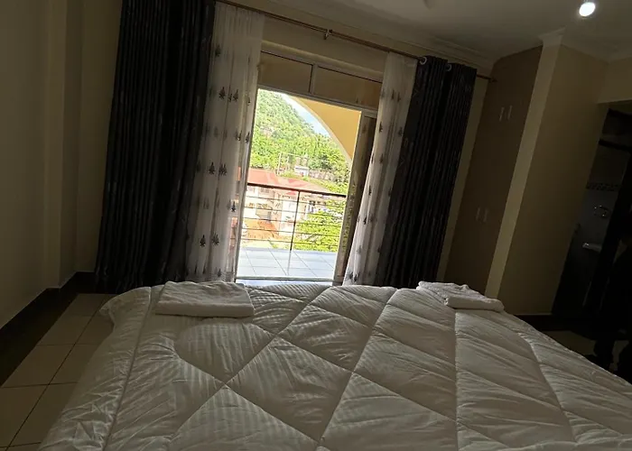 Hillsview Apartment